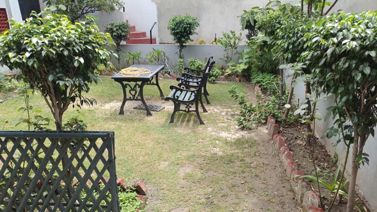 Tourist Guest House Amritsar Exterior foto
